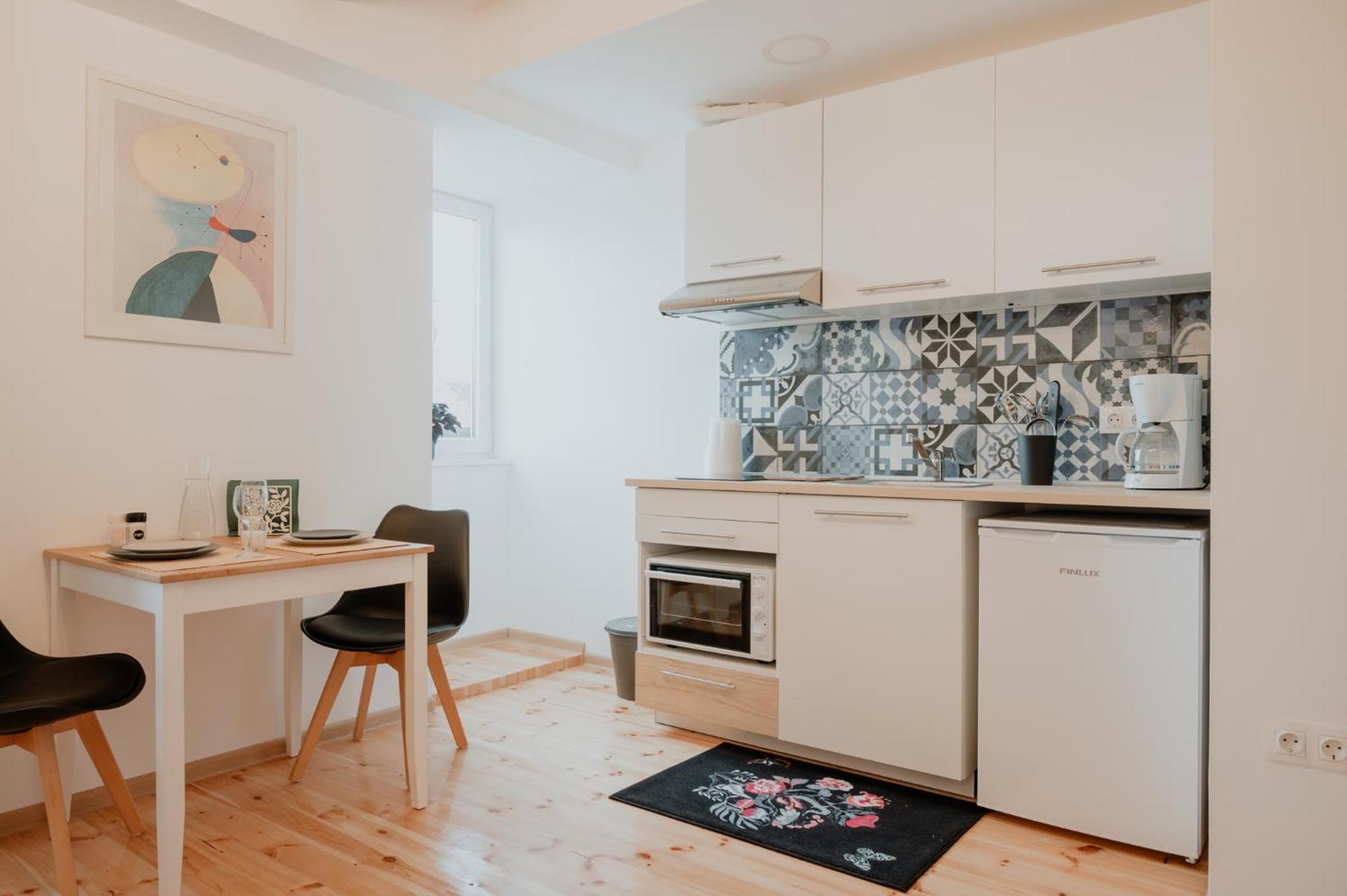 Artiesta - 5 Apartments Софія Екстер'єр фото